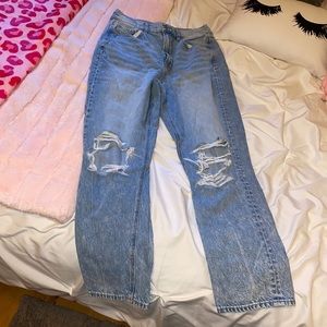 American Eagle Mom Jeans! 💙